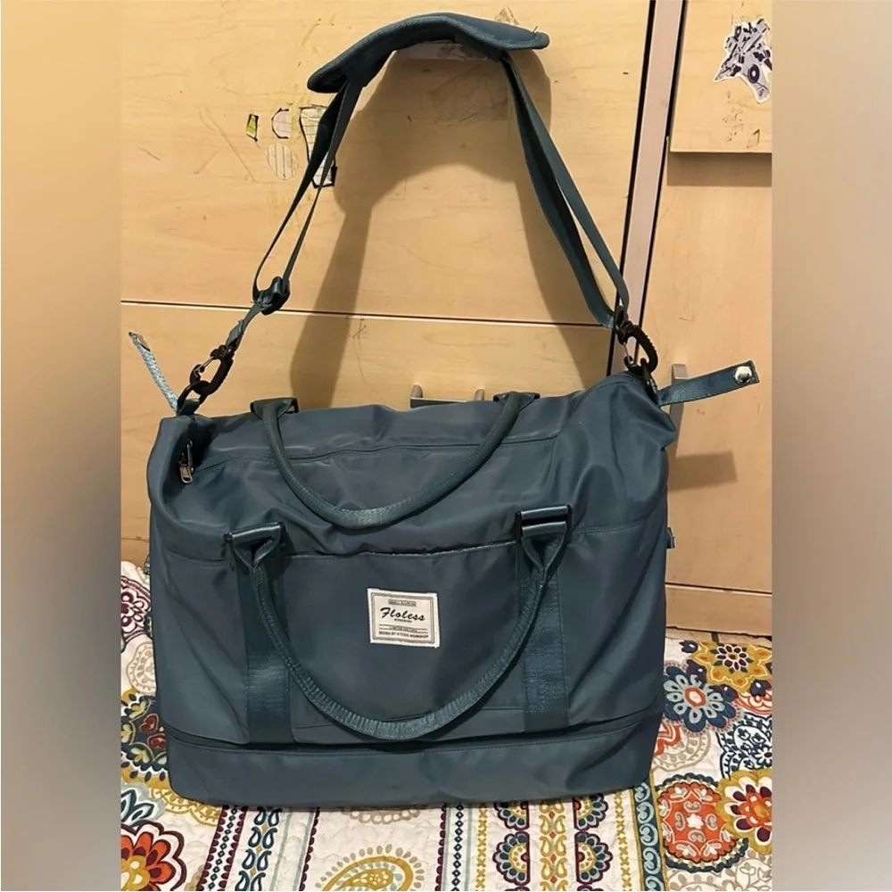 Floless Stylish Slate Duffel Bag for Men unisex